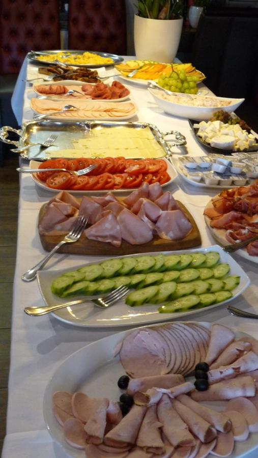 Hotel Rodizio Ug Wolfsburg Exteriör bild